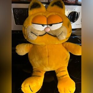 LARGE vintage garfield plush